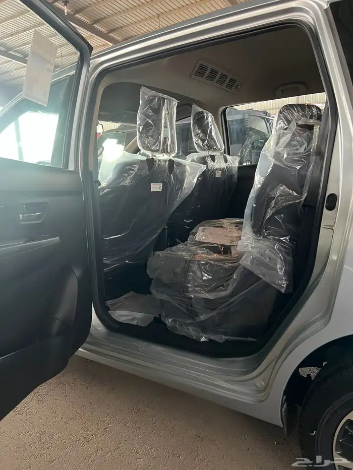 سوزوكي ارتيجا 5