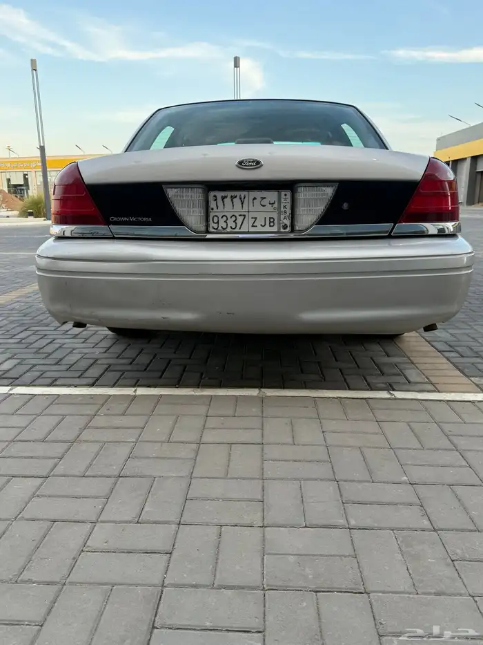 للبيع فورد 2010 مدني 3