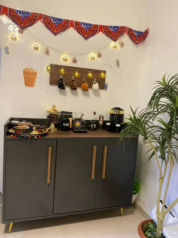 دولاب رمادي بخشبي 0