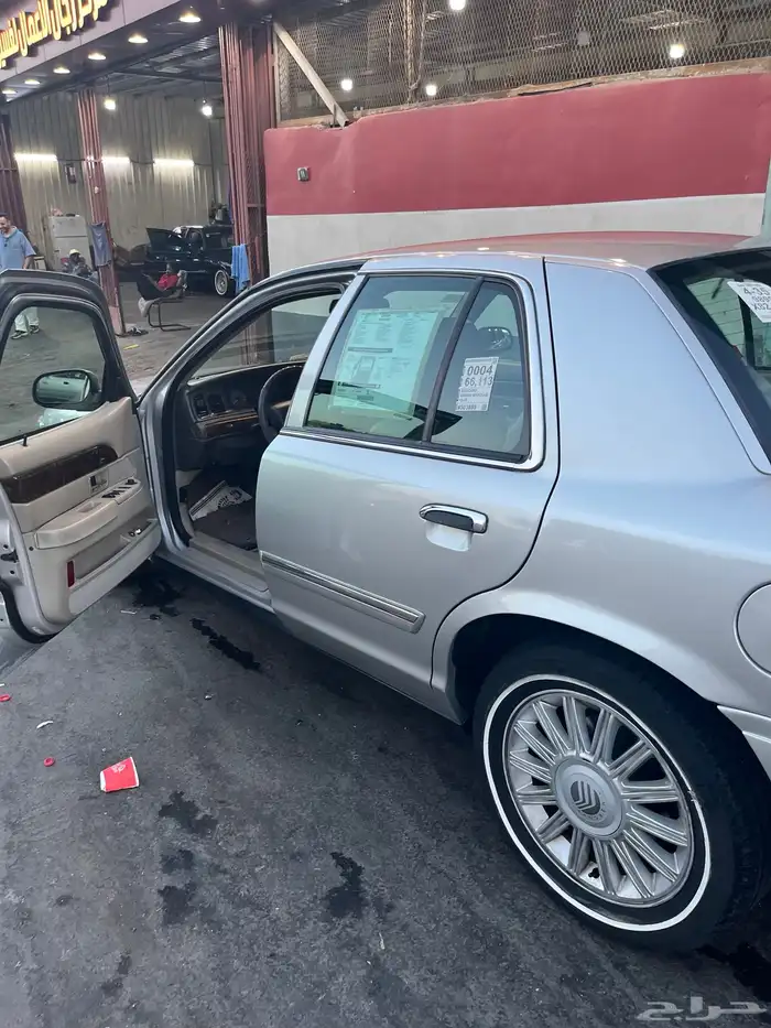 فورد قراند ماركيز 2011 0