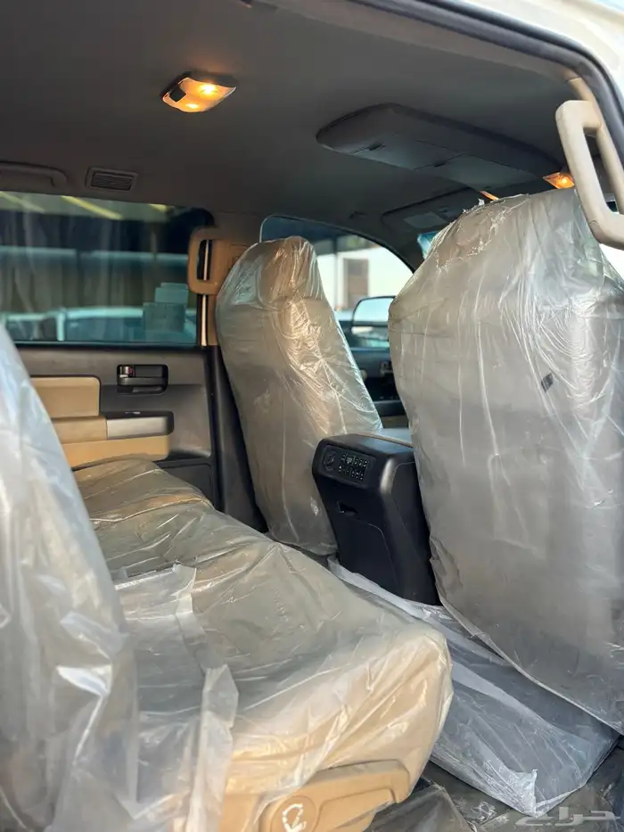 تويوتا سكويا 2015 15