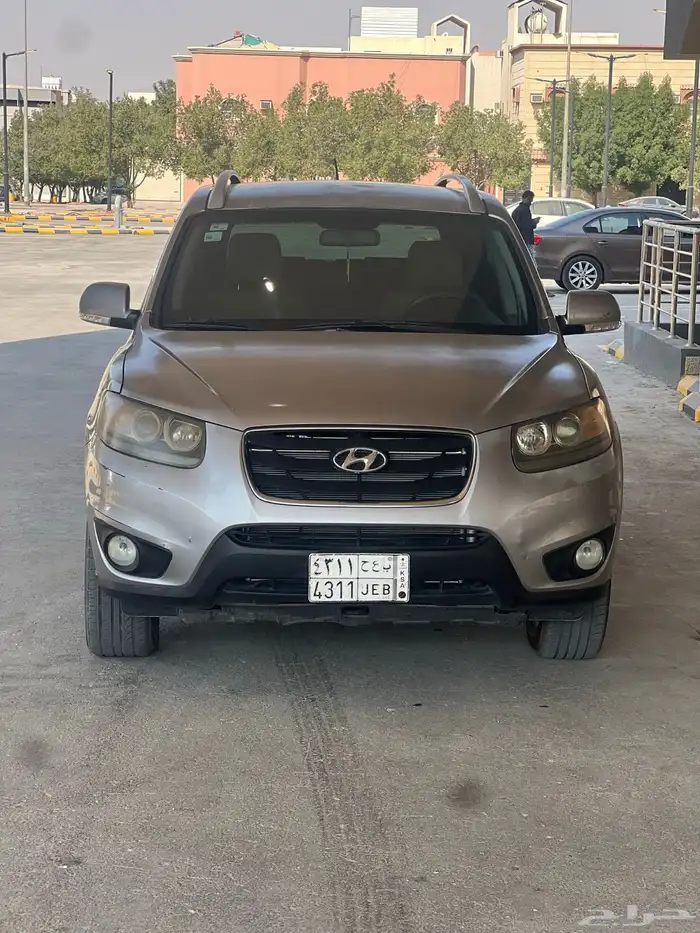 هيواندي سنتافي 2011 3