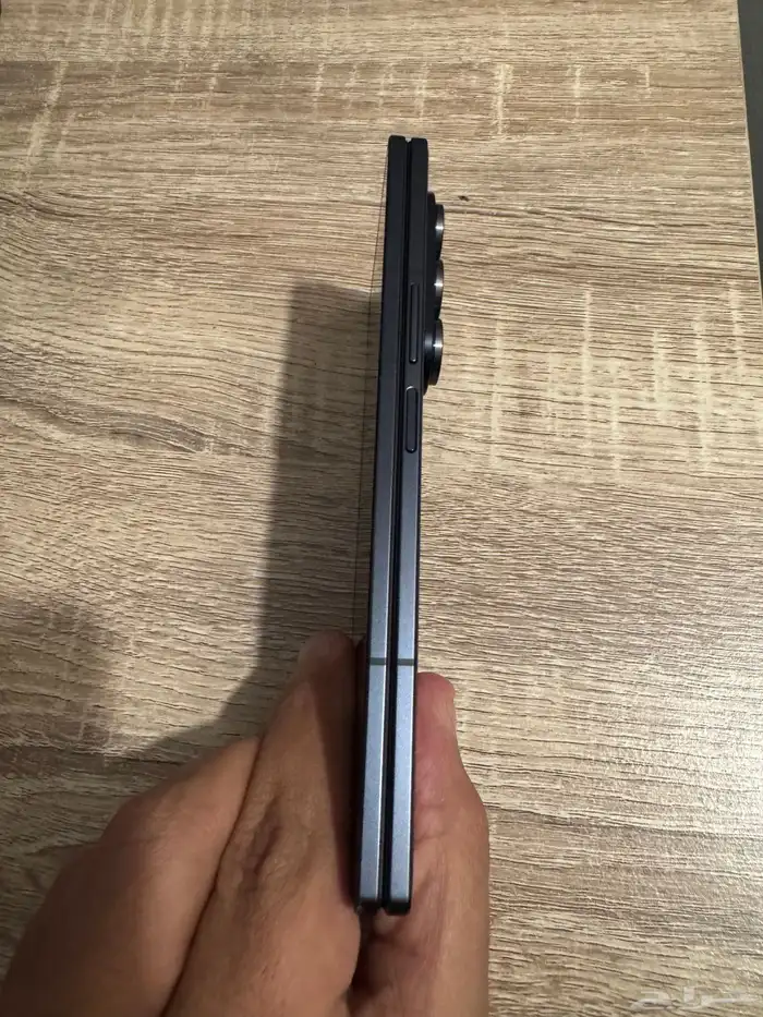 Samsung Galaxy Z Fold 7   سعة 256GB   نظيف جدا 5