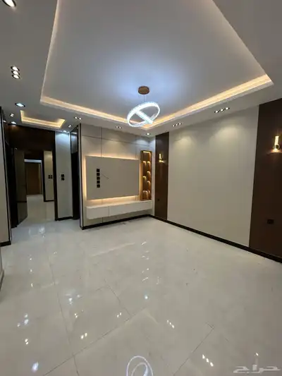 للبيع شقة دور ارضي 6غرف وسط الخدمات حي دره الموسى index