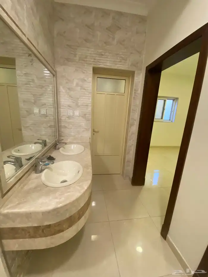 شقة عوايل للإيجار حي المنار مدخل مستقل 25 الف 3