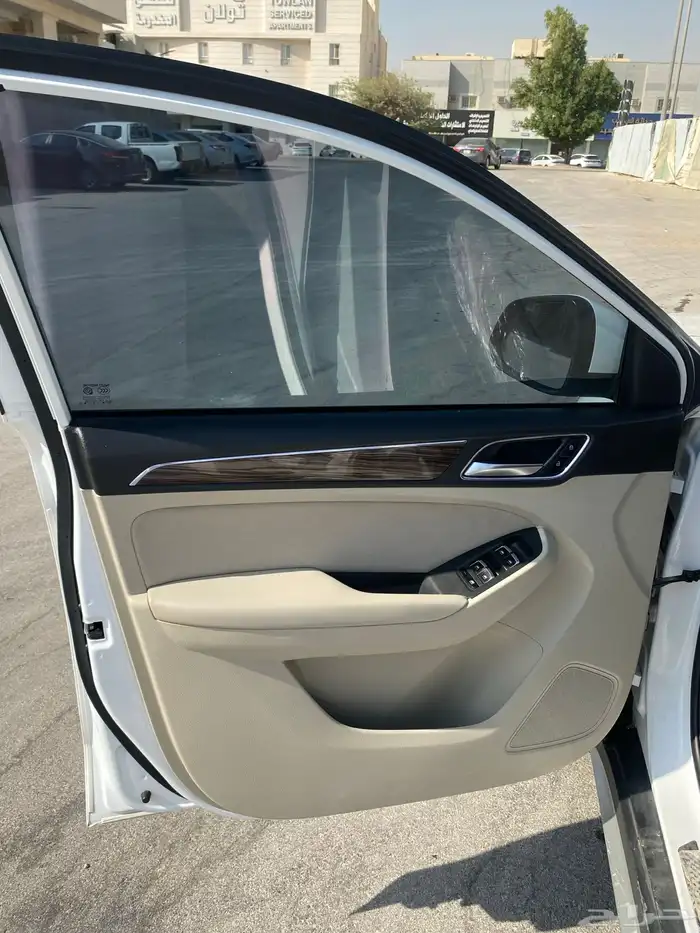 ام جي RX5 2018 22