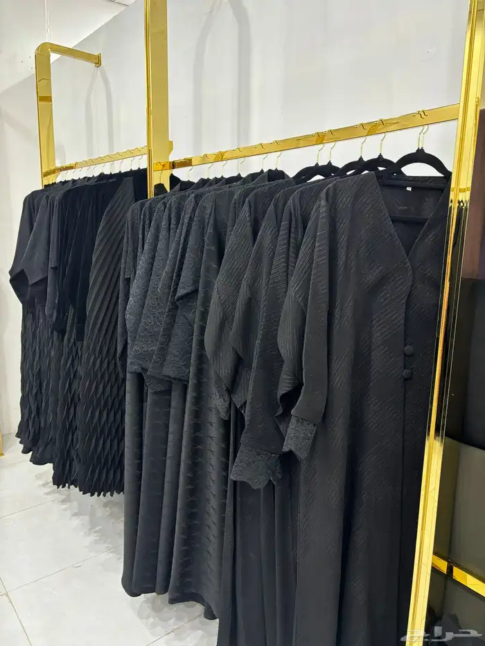 محل عبايات للبيع او التقبيل السوق الداخلي 1