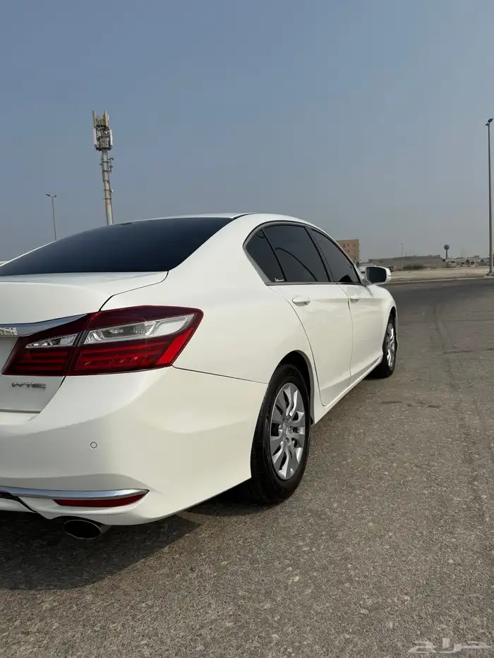 للبيع هوندا اكورد موديل 2017 7