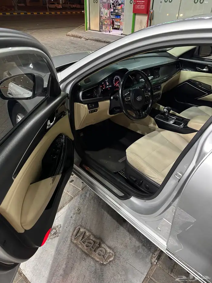 كيا كادينزا 2018 نظيفة 8