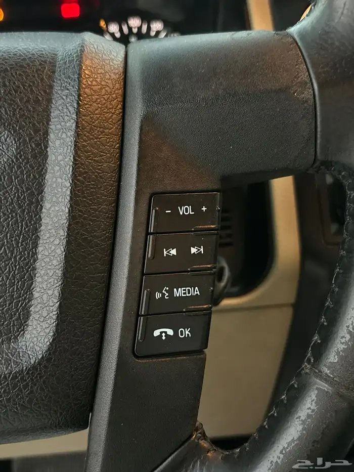 فورد اكسبديشن 2016 قصير بدون دبل سعودي 23