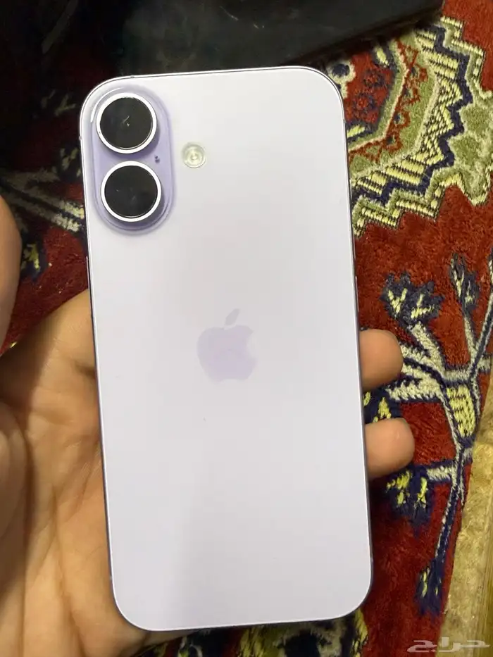 ايفون 17 عادي 4