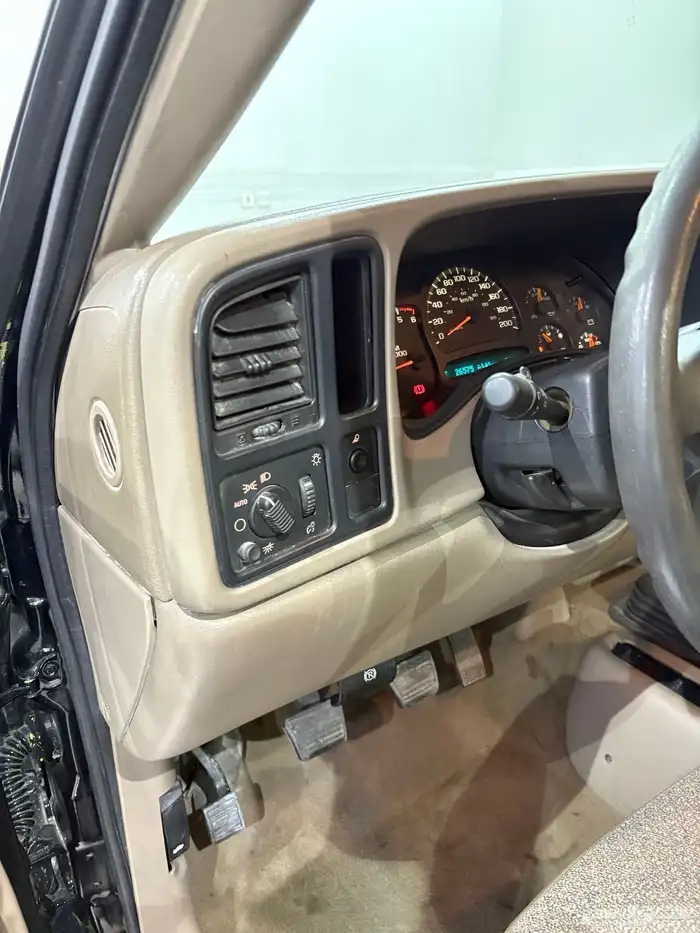 جي ام سي سييرا 2006 مخزن الممشى 28 الف 7