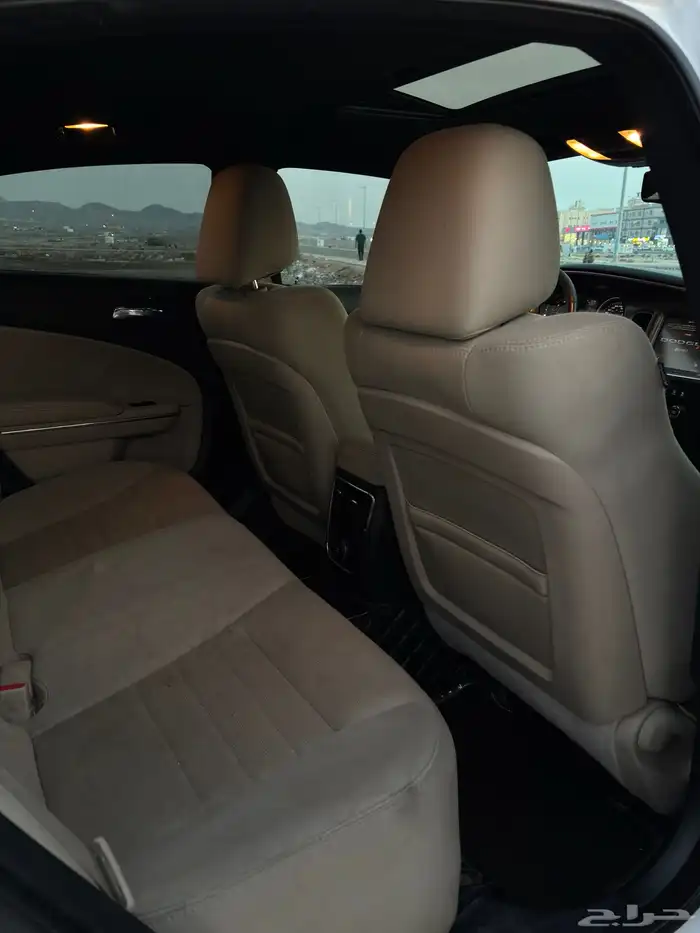 للبيع تشارجر 2014 فل هاوس V8 ابيض لؤلؤي مالك اول 28