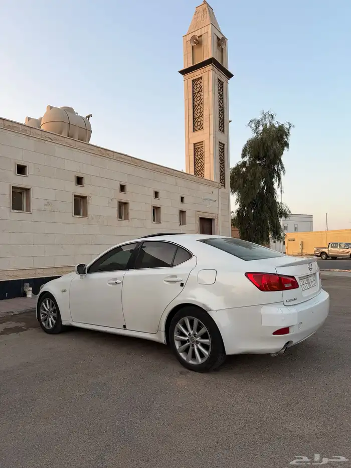 لكزس is300 موديل 2008 مفحوص ومجدد السعر 15 الف قابل للتفاوض 6