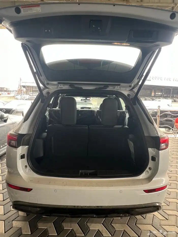 ميتسوبيشي اوتلاندر فل كامل بلاك سام 2025 وارد العيسائي 5