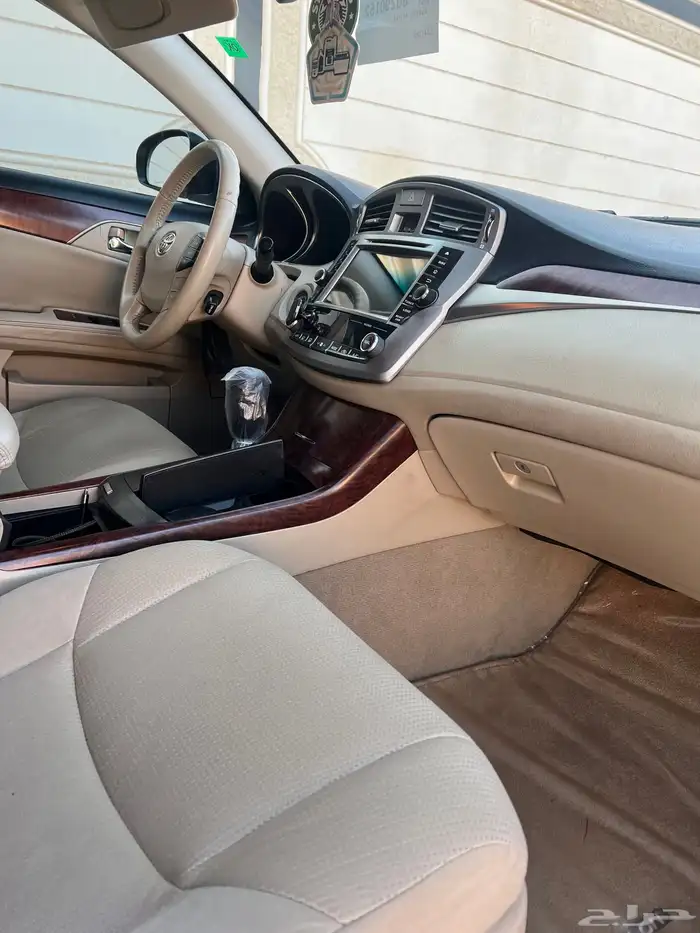 تويوتا افالون 2012 نظيفه جدا 12