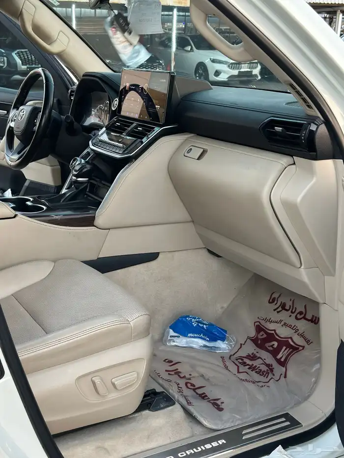 تويوتا لاندكروزر 26