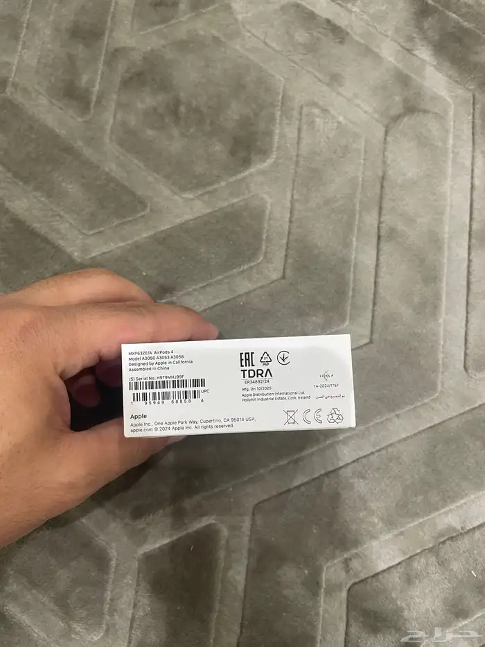 ايربودز الجيل الرابع م انفكت بكرتونها 2