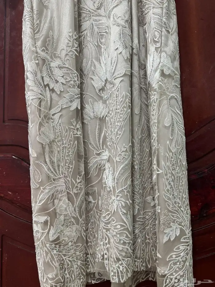 فستان لبسه واحده 2