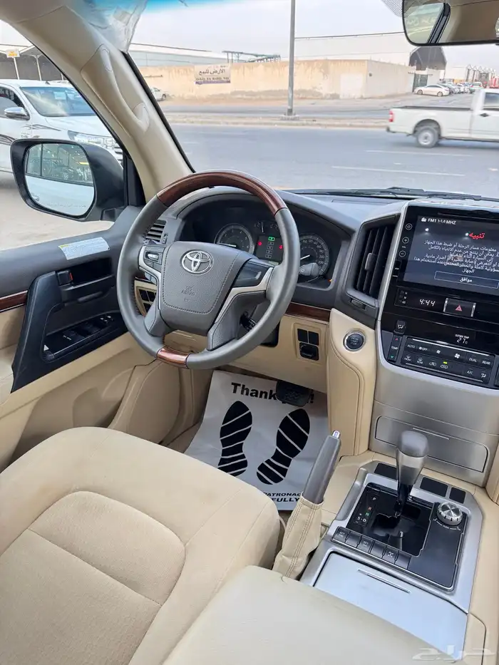 للبيع لاندكروزر GXR 2016 - بحالة الوكاله - سعودي 7