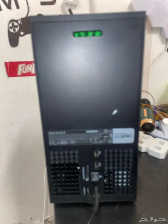 للبيع  Xbox Series X   نظيف   كامل الملحقات 2