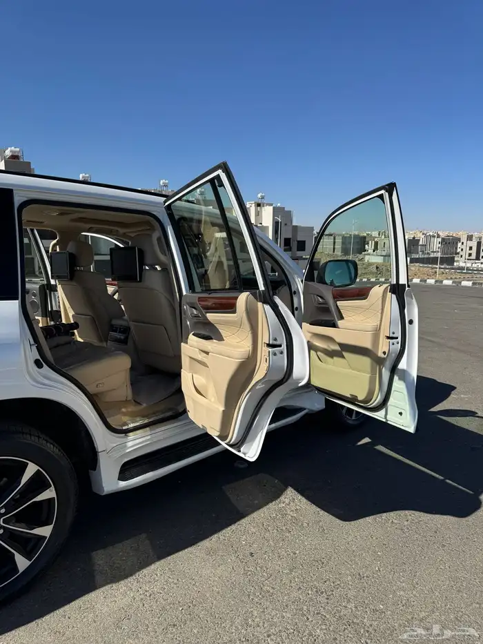 لكزس بلاك دشن2021 16