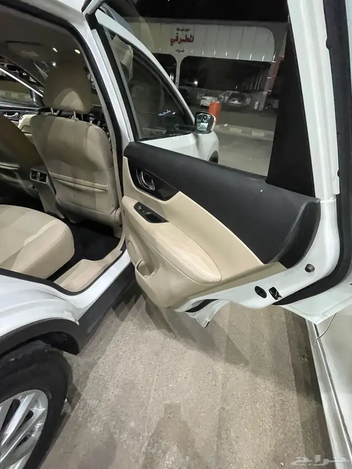 اكس تريل 2022 33