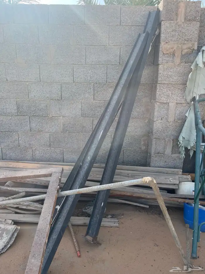 تانكي حديد مع الكرسي 1