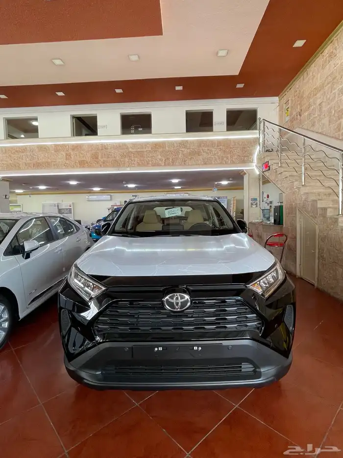 تويوتا راف فور - استاندر - 2025 - لون اسود 1