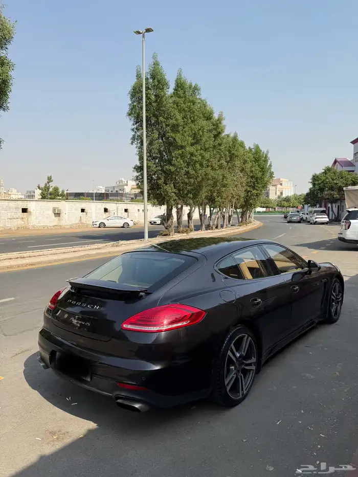 بورش باناميرا 1