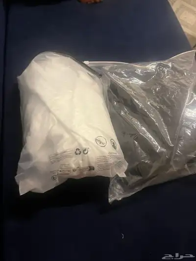 بنطال اثنين واحد ابيض  و واحد اسود index