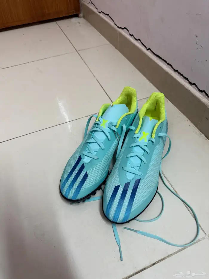 حذاء رياضي اديداس اصلي مقاس 46 1