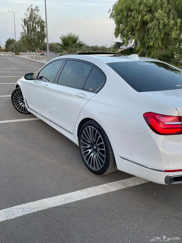 بي ام دبليو 2017 740 لامانع من البدل المناسب 22