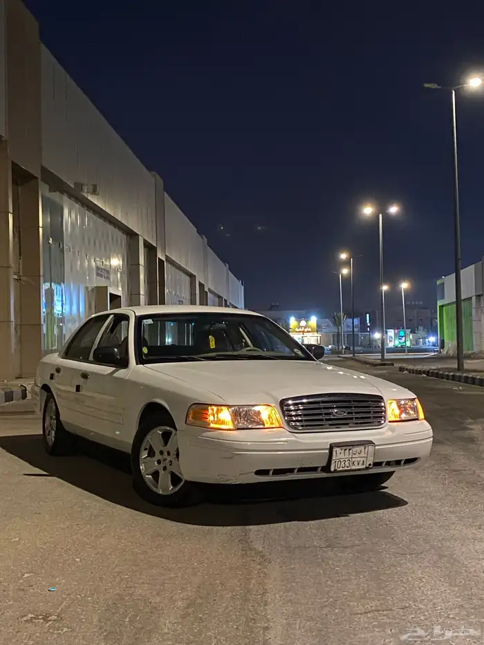 فورد كراون فكتوريا 2010 2