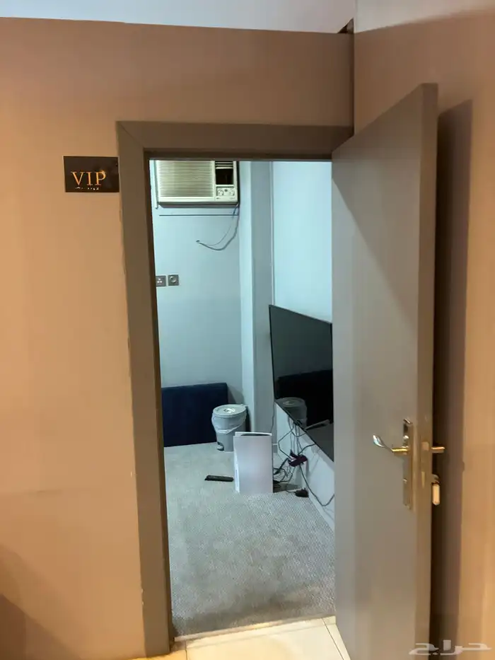 محل للتقبيل 5