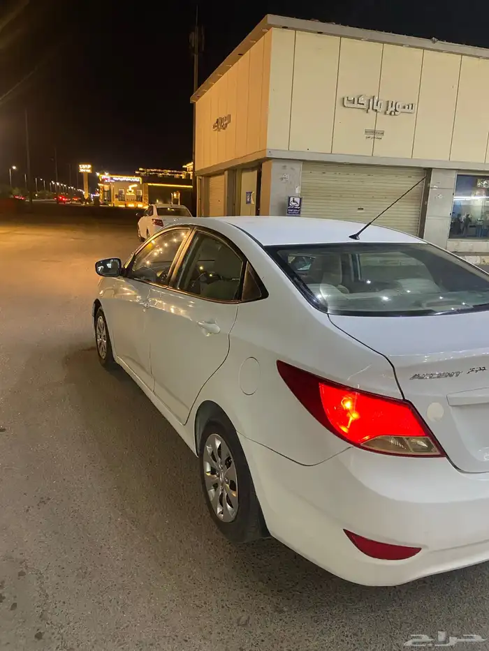 اكسنت 2015 ابيض للبيع 1