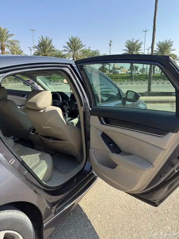 هوندا اكورد 1