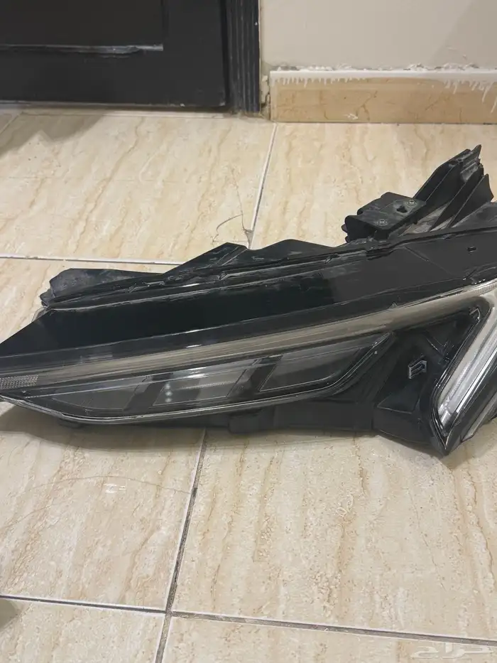 ليد امامي يسار وشمعة نور امامي يسار 1