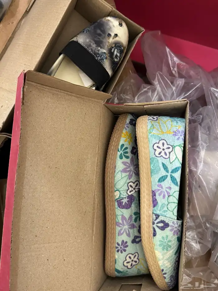 ملابس ومستلزمات أطفال 52