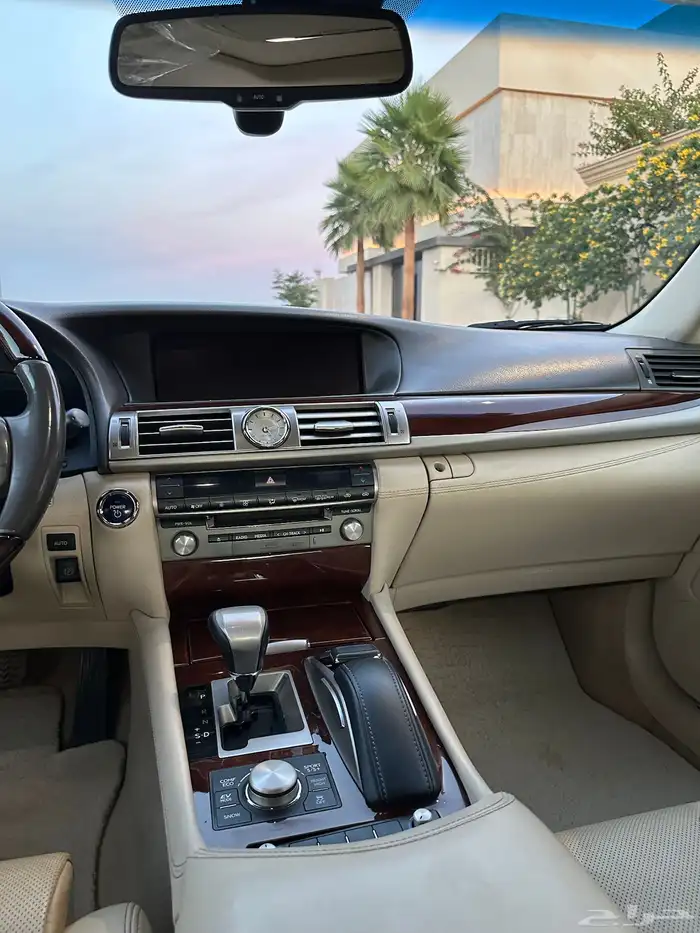 لكزس لارج سعوديه LS 49