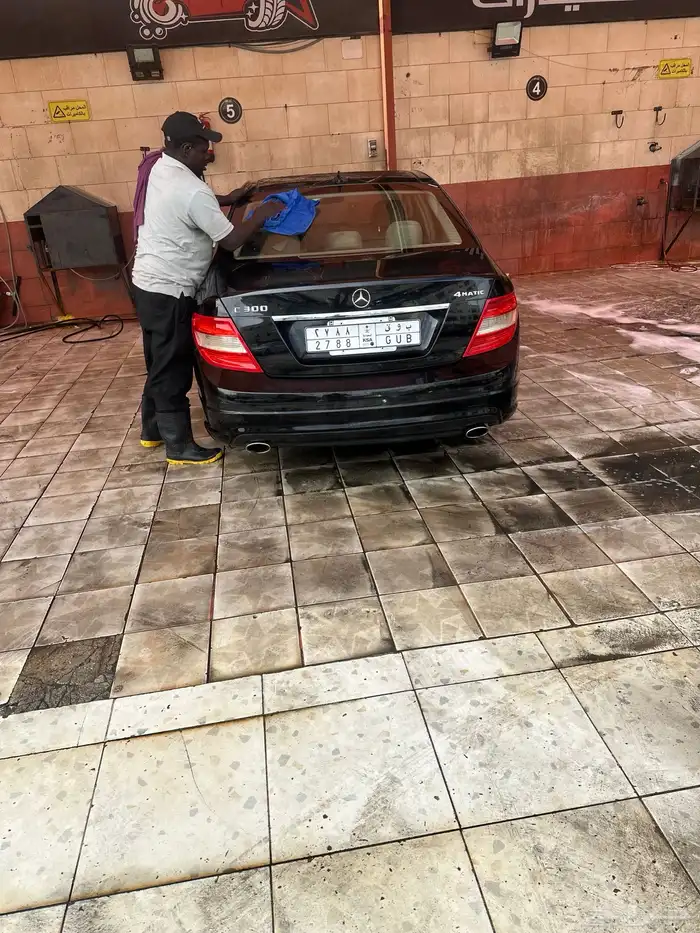 مرسيدس C300 فئه اولي 1