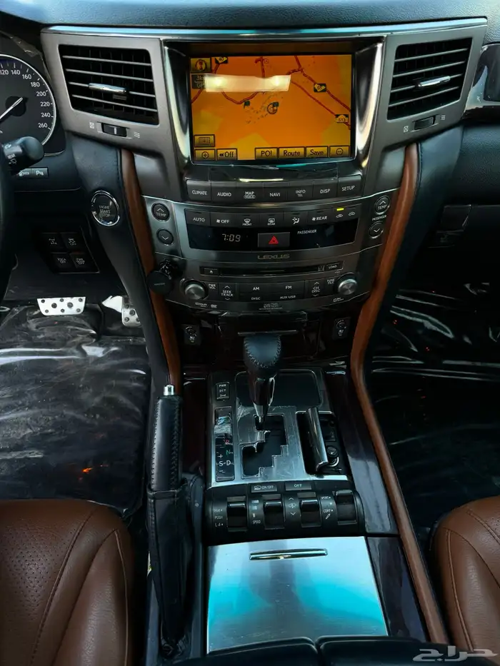 جيب لكزز 2011 نظيف 17