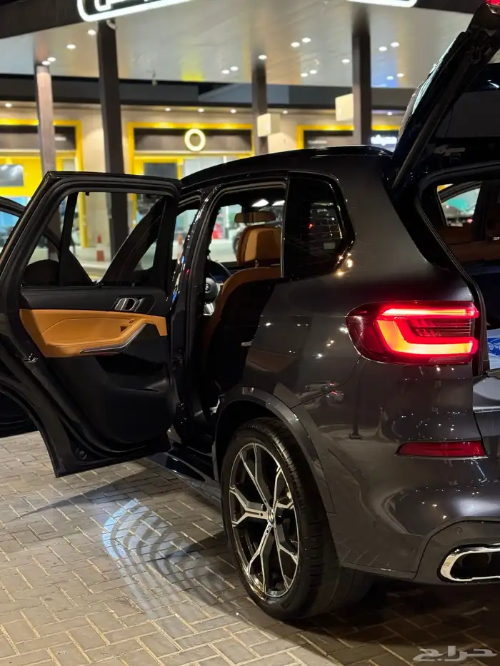 BMW - X5M- 2022 18