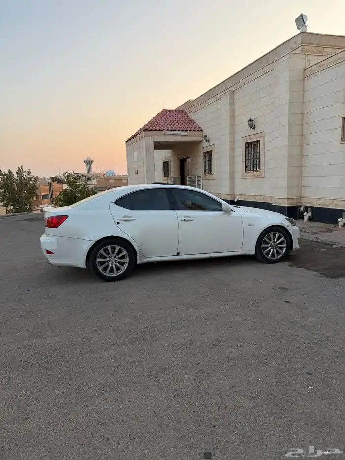 لكزس is300 موديل 2008 مفحوص ومجدد السعر 15 الف قابل للتفاوض 1