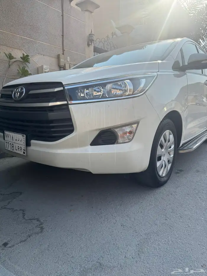 تويوتا أنو ا ممشى قليل جدا 5