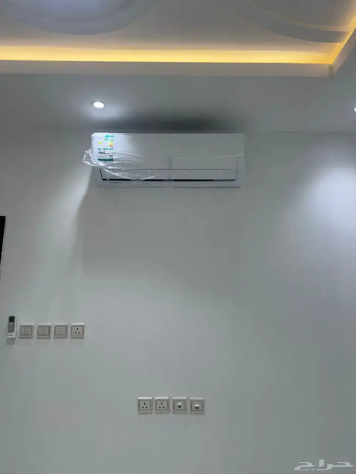 شقه في عماره حي لبن ثلاث غرف وصاله ومطبخ ودورتين مياه 9