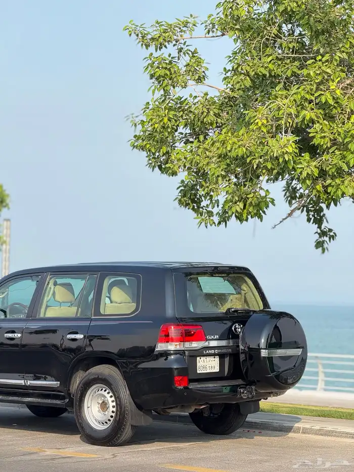 لاندكروزر 1