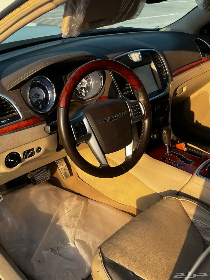 للبيع كرايزلر هيمي 2011 فل V8 6