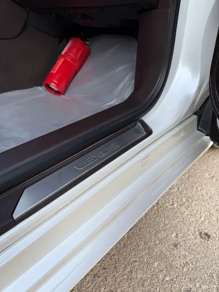 لكزس ES 300h 2021 16