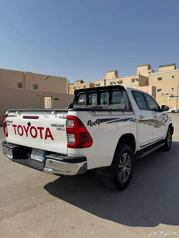 هايلكس دبل ديزل فل كامل 2022 قير عادي 3